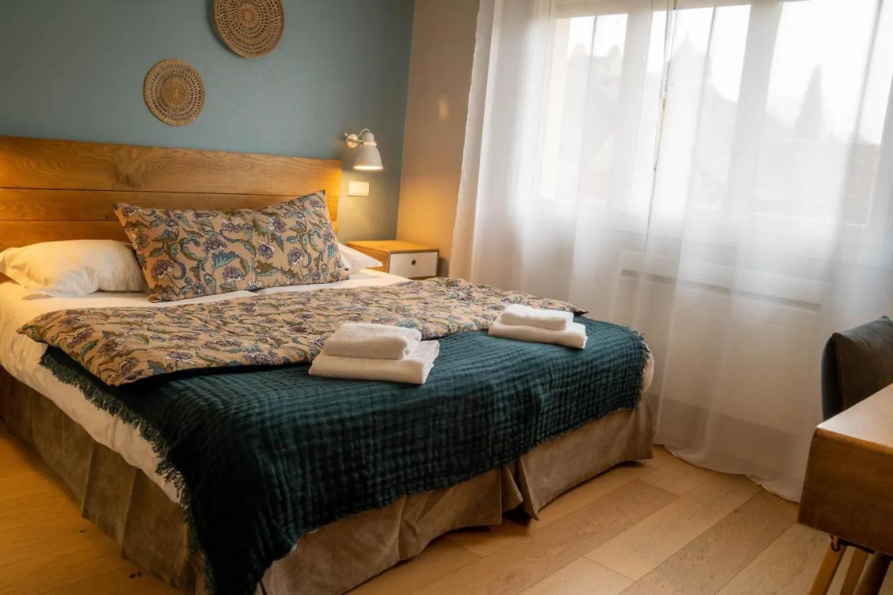 **  Logis Hotels - Le Belvedere - Hotel 2 Etoiles Et Restaurant Rocamadour France