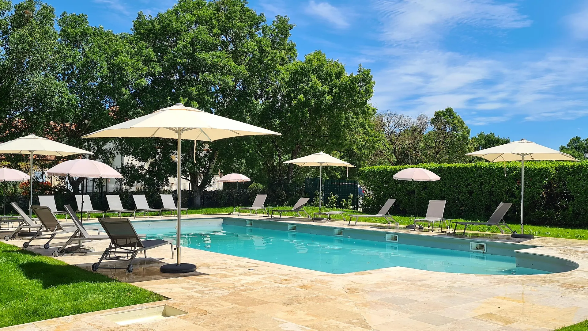 Logis Hotels - Le Belvedere - Hotel 2 Etoiles Et Restaurant Rocamadour